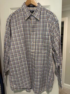 Landrey’s boutique Oxford Men's Blue and Tan Plaid Long-Sleeve Button-Down Shirt